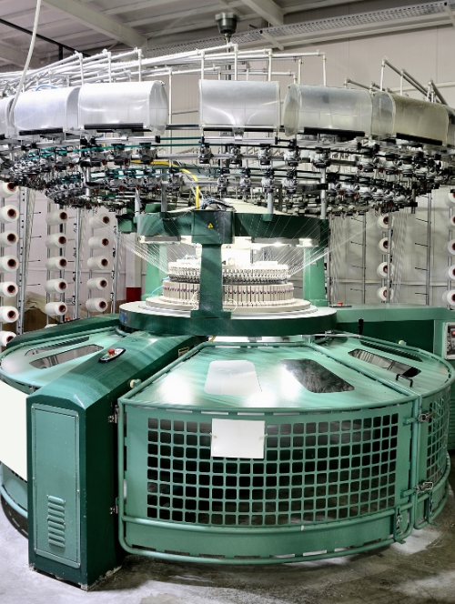 Knitting machine